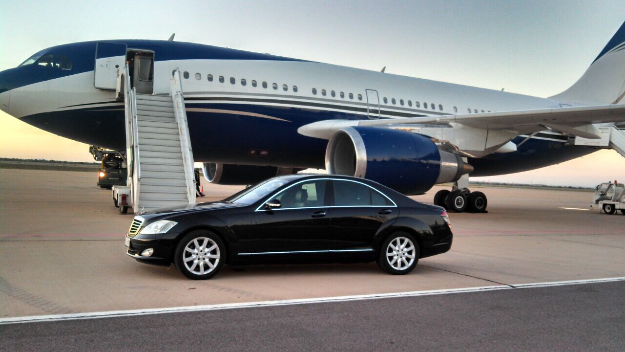 Chauffeur Melbourne Airport To City